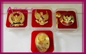 pembuatan pin emas logo garuda pancasila dprd emas perak asli cincin logo bikin buat logo perusahaan cincin